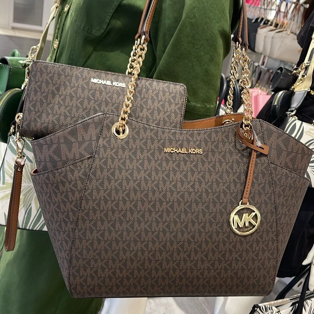 MICHAEL KORS  Jet Set Lg Shoulder Bag & JST Lg Travel CONTINENTAL wallet-wristlt